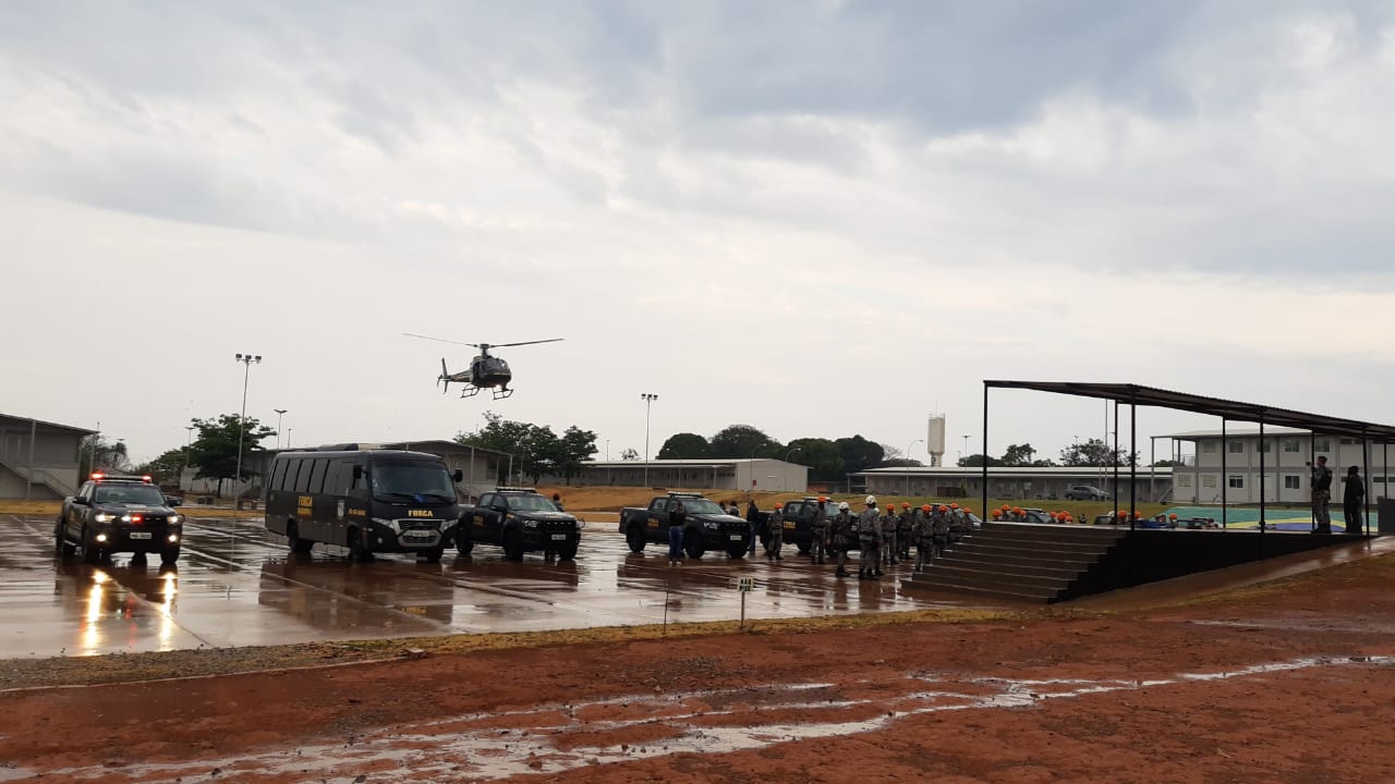 Fora Nacional envia militares, viaturas e helicptero   para combate aos incndios florestais em Ma