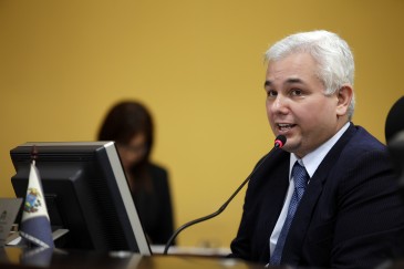 Ex-prefeito de Quatro Marcos  condenado a   devolver mais de R$ 377 mil aos cofres pblicos