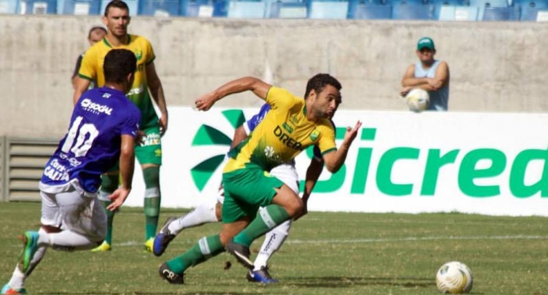 Em jogo de 5 gols Tombense  derrota Cuiab no Almeido