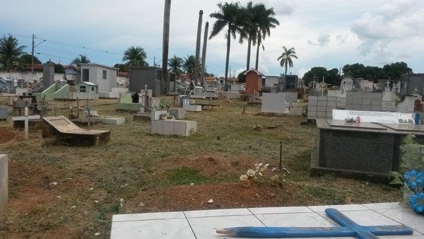MPE notifica prefeitura para  construir um novo cemitrio
