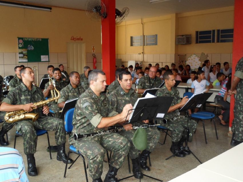 Projeto Banda na Escola visita  Escola Demtrio Costa Pereira